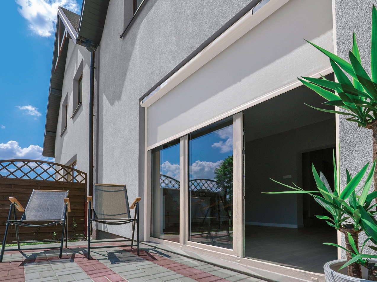 Markiza Fakro VMZ Solar – kontrola nasłonecznienia