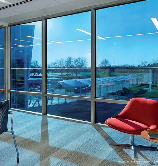 ... zmienia kolor na niebieski i staje się ciemniejsza. Fot. SAGE