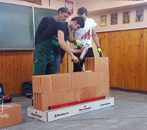 Gwarantujemy jakość i doświadczenie w zawodowym kształceniu budowlanym młodzieży. Fot. Archiwum szkoły